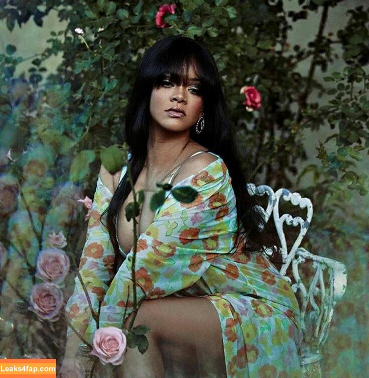 Rihanna / badgalriri leaked photo photo #0928