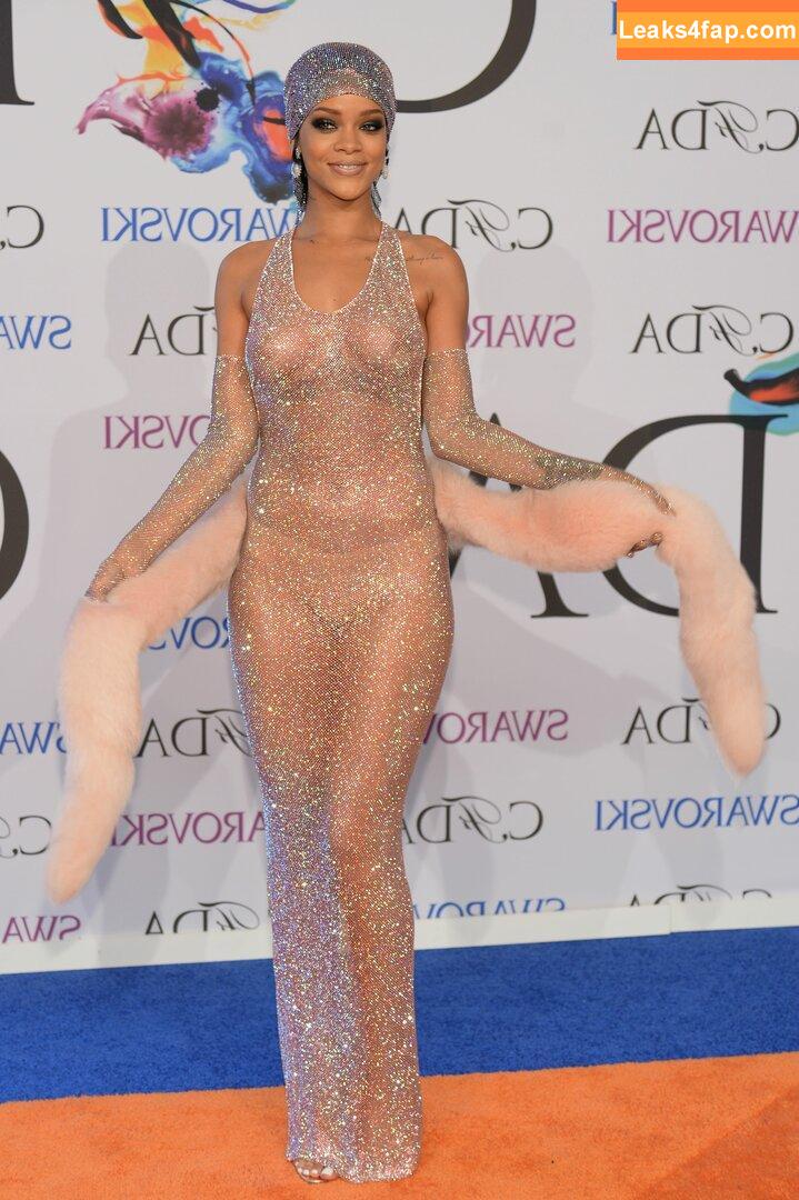 Rihanna / badgalriri leaked photo photo #0971