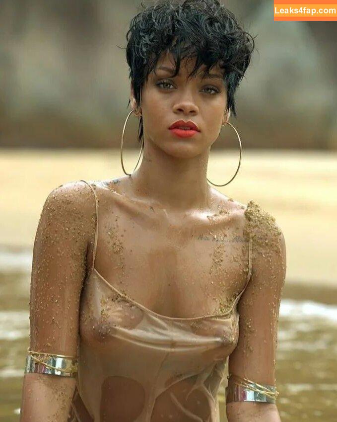 Rihanna / badgalriri leaked photo photo #0999