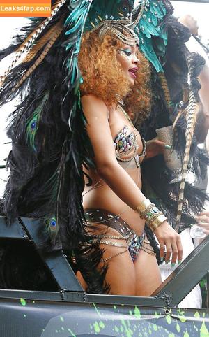 Rihanna photo #0013