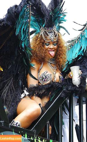 Rihanna photo #0022