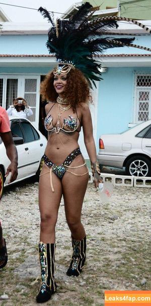 Rihanna photo #0029