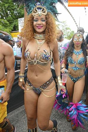 Rihanna photo #0037