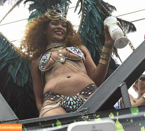Rihanna photo #0039