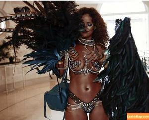 Rihanna photo #0052