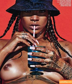 Rihanna photo #0070