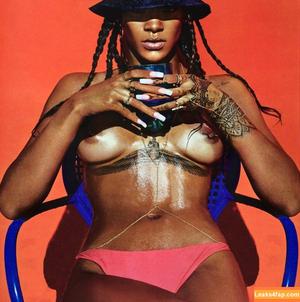 Rihanna photo #0184