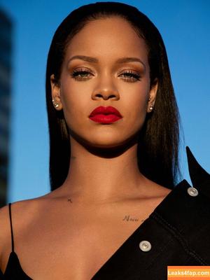Rihanna photo #0215