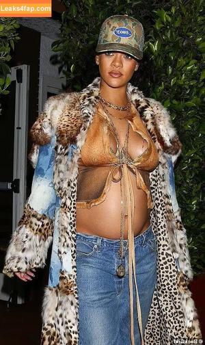 Rihanna photo #0283