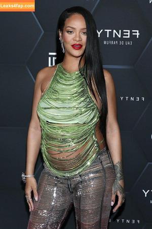 Rihanna photo #0291