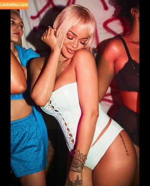 Rihanna photo #0300