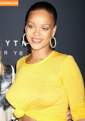 Rihanna photo #0304