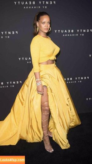 Rihanna photo #0336