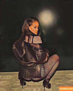 Rihanna photo #0404