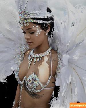 Rihanna photo #0427