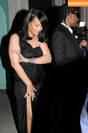Rihanna photo #0444