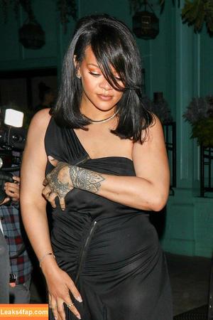 Rihanna photo #0448