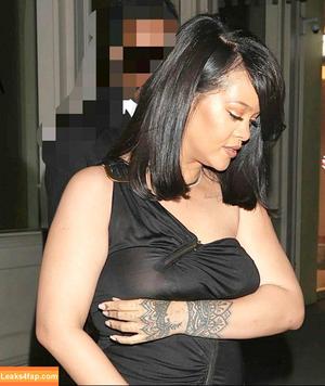 Rihanna photo #0454