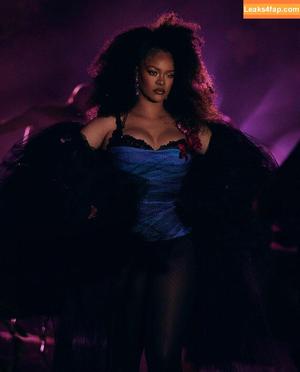 Rihanna photo #0462