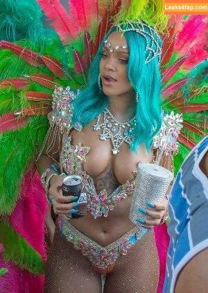 Rihanna photo #0516