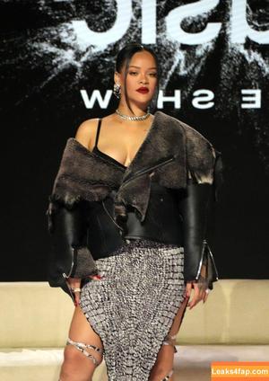 Rihanna photo #0521