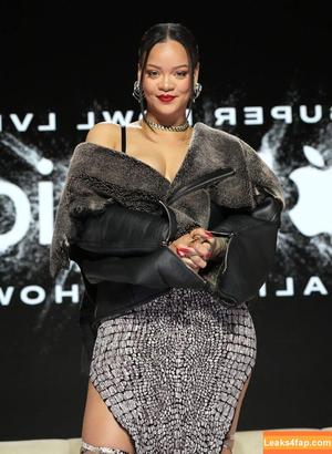 Rihanna photo #0523