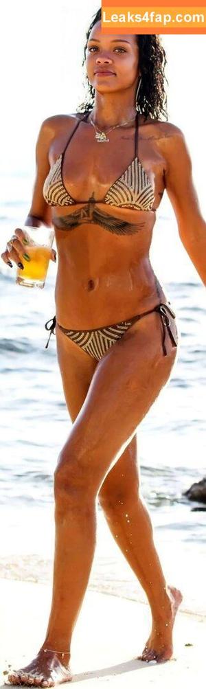 Rihanna photo #0610