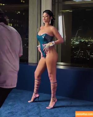Rihanna photo #0697