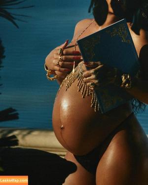 Rihanna photo #0770