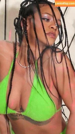 Rihanna photo #0785