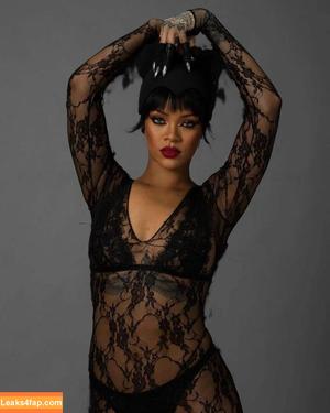 Rihanna photo #0791
