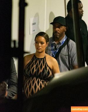 Rihanna photo #0801