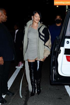 Rihanna photo #0827