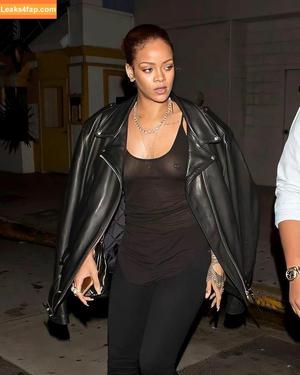 Rihanna photo #0863