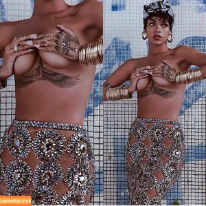Rihanna photo #0890