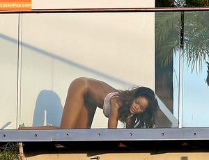 Rihanna photo #0908