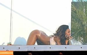 Rihanna photo #0914