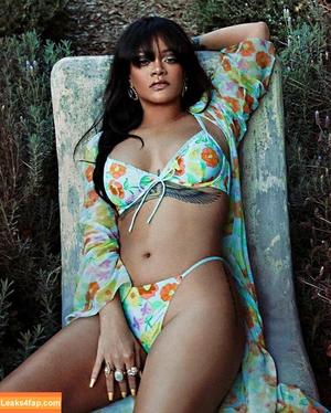 Rihanna photo #0927