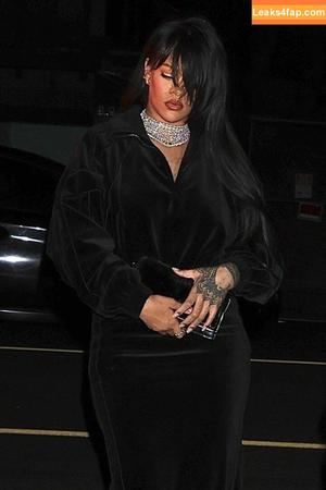 Rihanna photo #0958