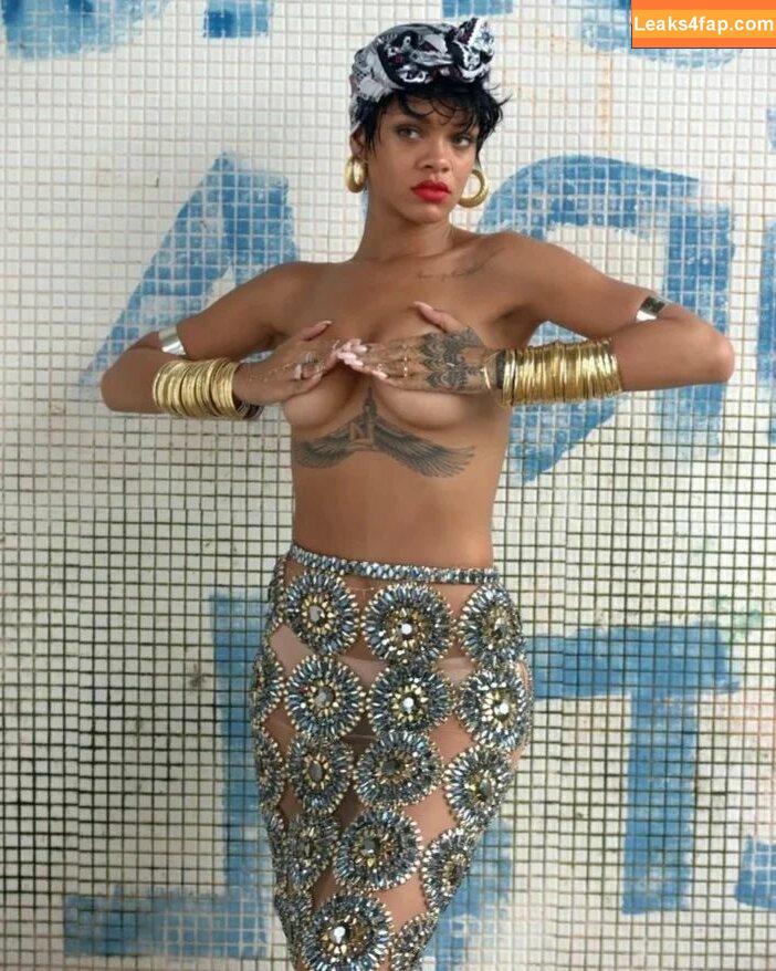 Rihanna / badgalriri leaked photo photo #1000