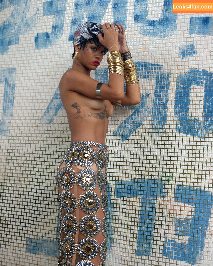Rihanna / badgalriri leaked photo photo #1039