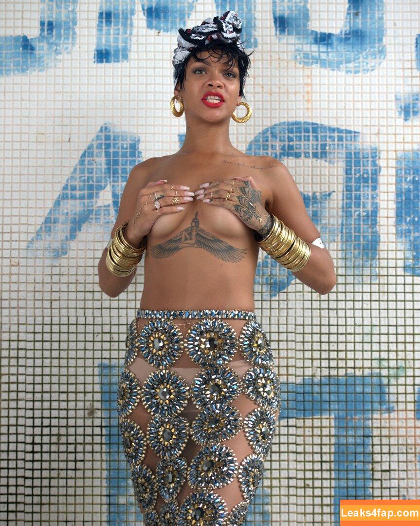 Rihanna / badgalriri leaked photo photo #1054