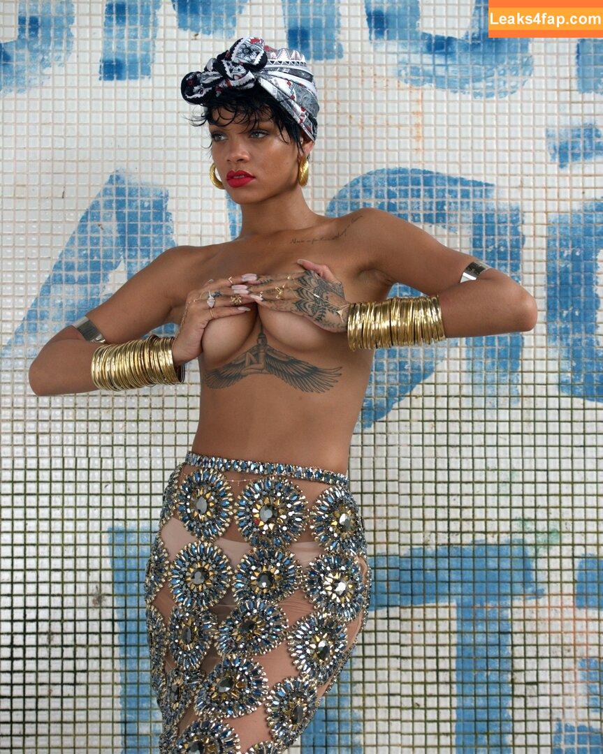 Rihanna / badgalriri leaked photo photo #1055
