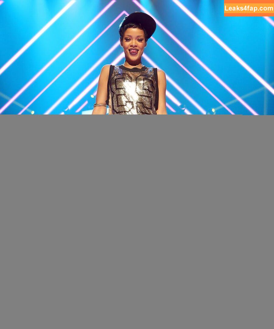 Rihanna / badgalriri leaked photo photo #1101