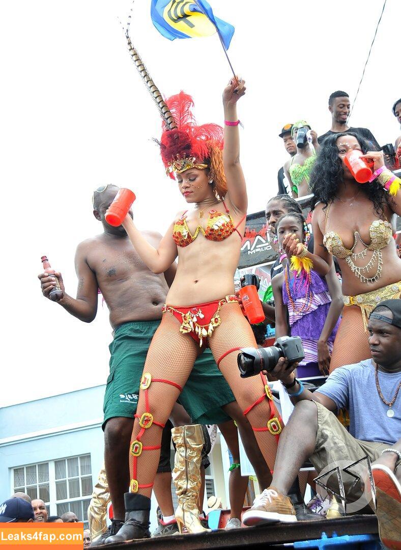 Rihanna / badgalriri leaked photo photo #1103