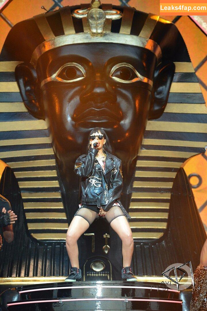 Rihanna / badgalriri leaked photo photo #1104