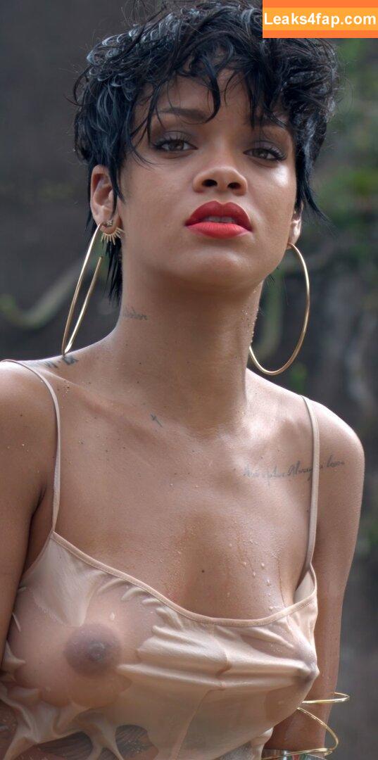 Rihanna / badgalriri leaked photo photo #1162