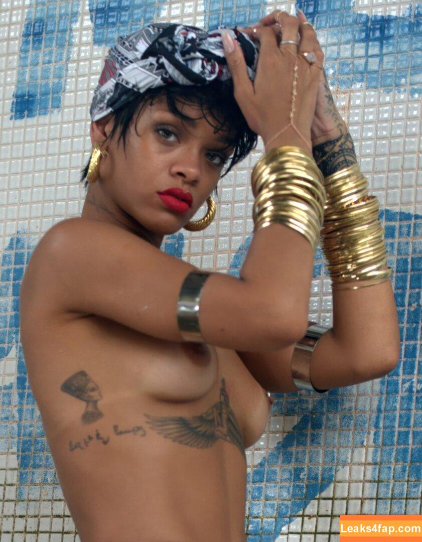 Rihanna / badgalriri leaked photo photo #1174