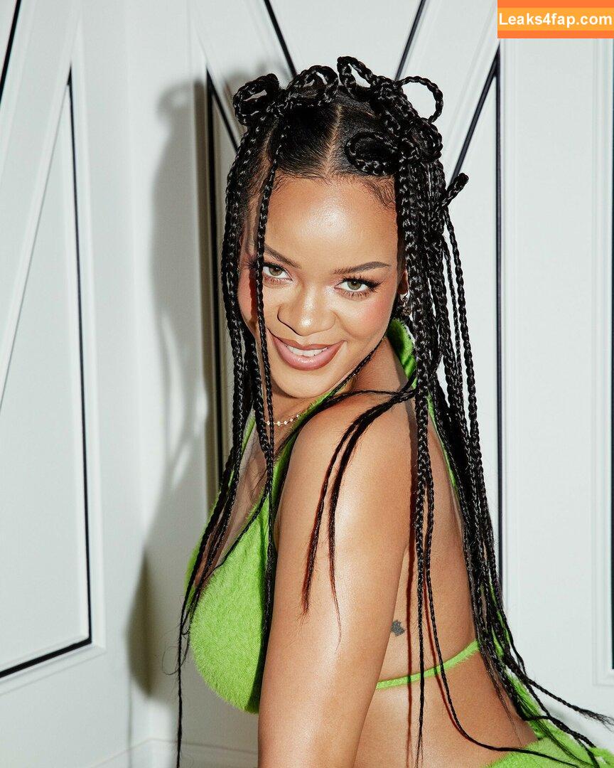 Rihanna / badgalriri leaked photo photo #1183