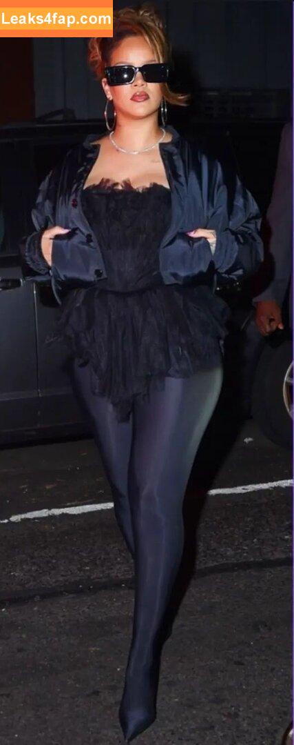 Rihanna / badgalriri leaked photo photo #1211